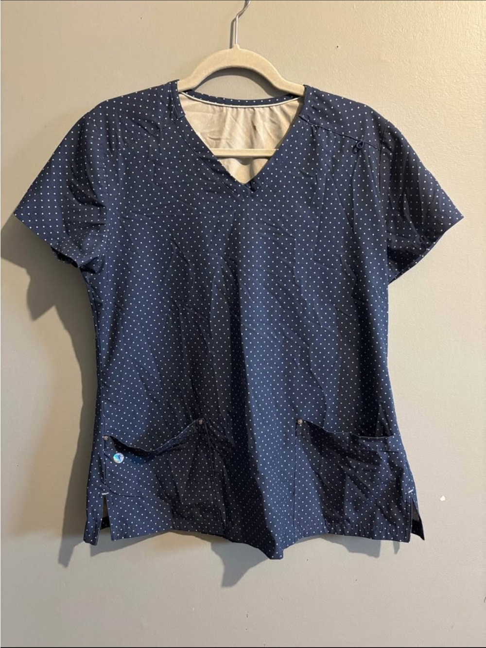 Health Pro Women’s Short Sleeve V-Neck Scrub Tops - Picture 2 of 3